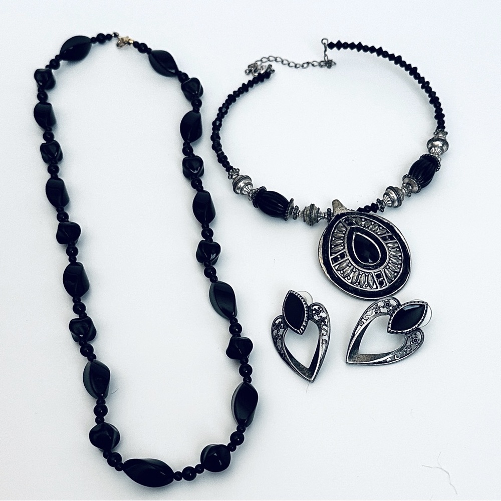 BUNDLE! Vintage Jewelry | Earrings & Necklace